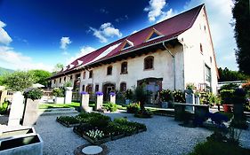 Hotel Rainhof Scheune & Naturpark Restaurant