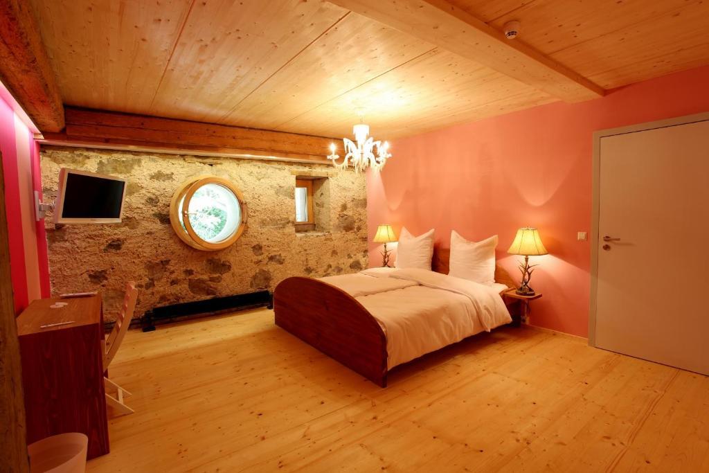 Hotel Rainhof Scheune & Naturpark Restaurant Kirchzarten Room photo